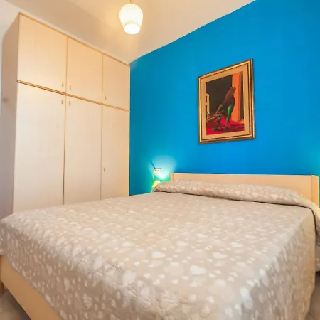 Locazione Turistica Pino 5 *